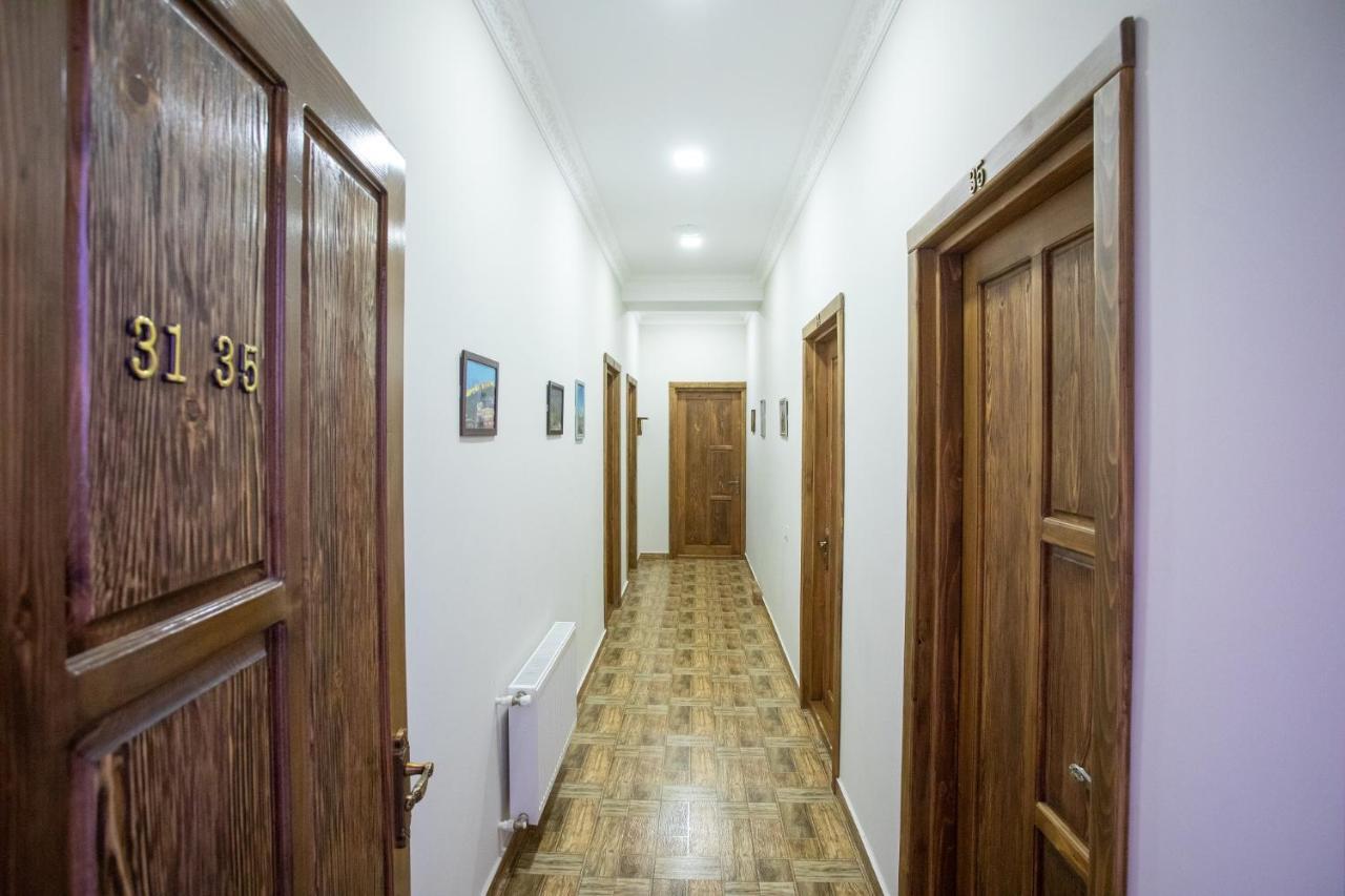 Hotel Phasis Kutaisi Exterior foto