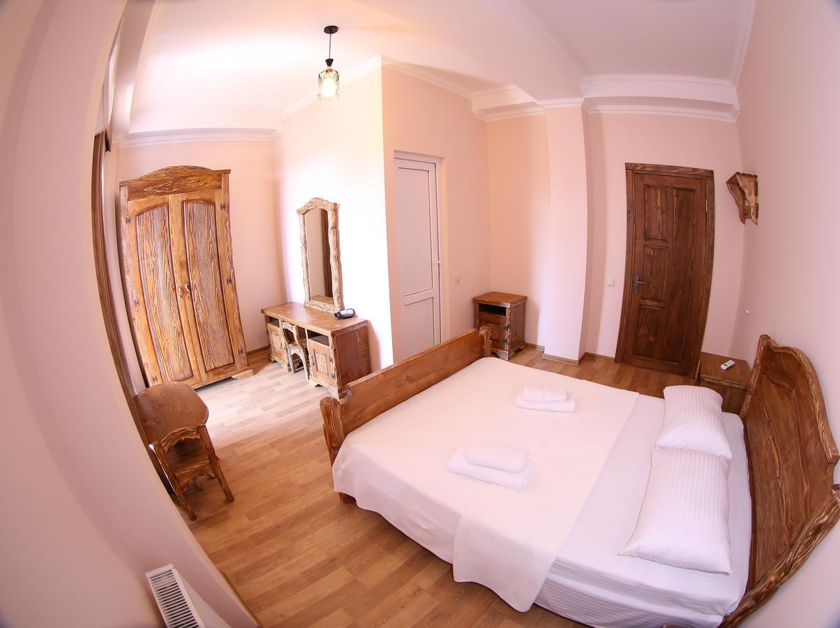 Hotel Phasis Kutaisi Exterior foto