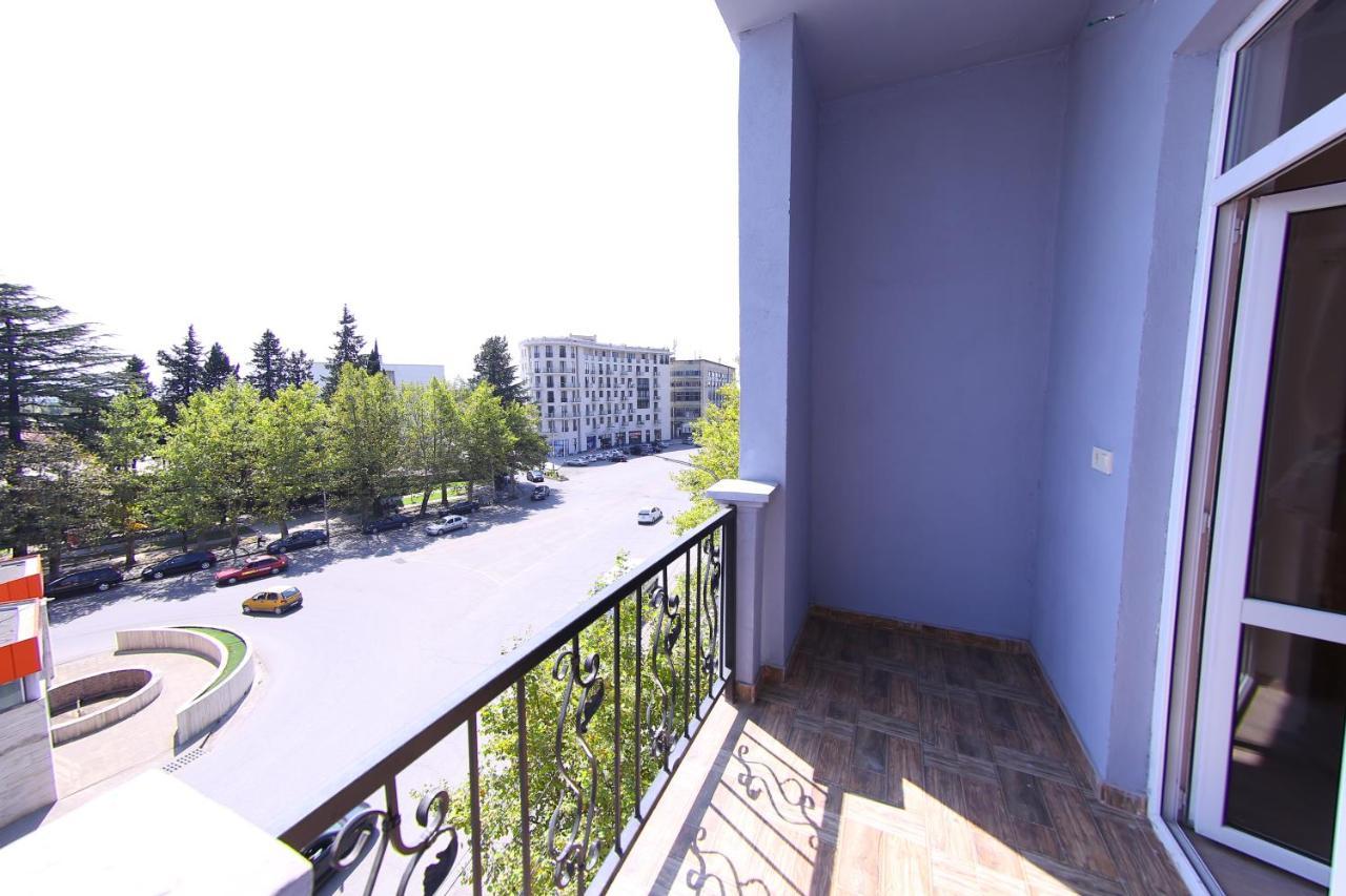 Hotel Phasis Kutaisi Exterior foto